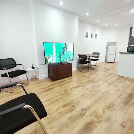 3 Bed Flat Close To Liverpool St & Brick Lane London Ngoại thất bức ảnh